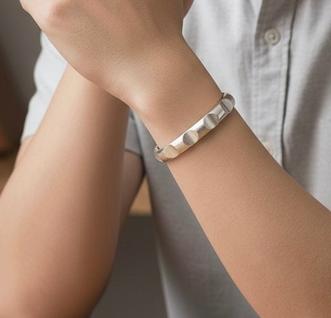 BG109W B.Tiff Simplicity Round Pattern Adjustable Stainless Steel Bangle Cuff