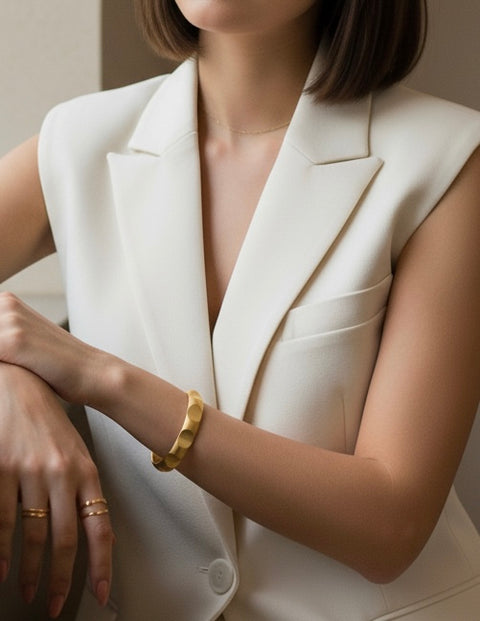 BG109G B.Tiff Simplicity Round Pattern Adjustable Gold Plated Stainless Steel Bangle Cuff