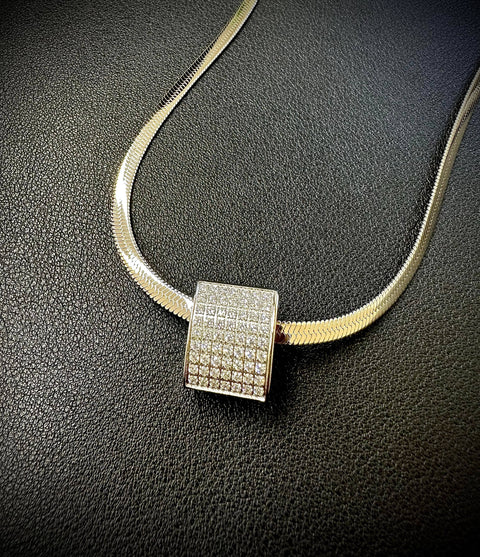 PT444W B.Tiff Pavé Oreiller Stainless Steel Pendant Necklace
