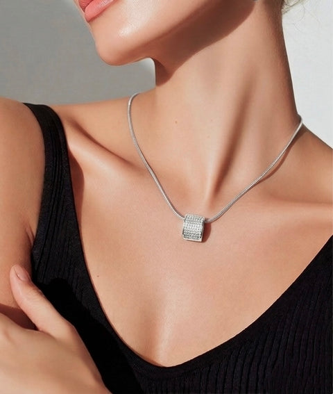 PT444W B.Tiff Pavé Oreiller Stainless Steel Pendant Necklace