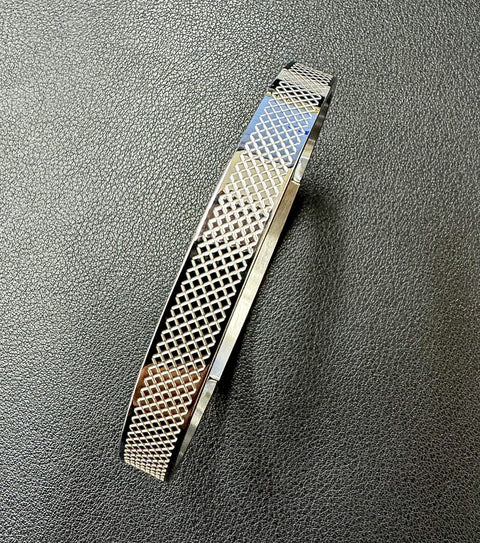 BG800W B.Tiff Simplicity Cross Hatch Stainless Steel Bangle Bracelet